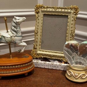 Vintage Horse Snowglobe